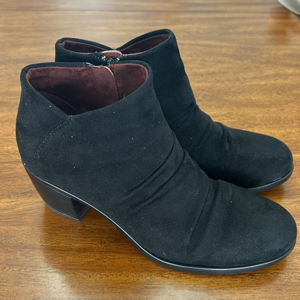 Sexy black booties